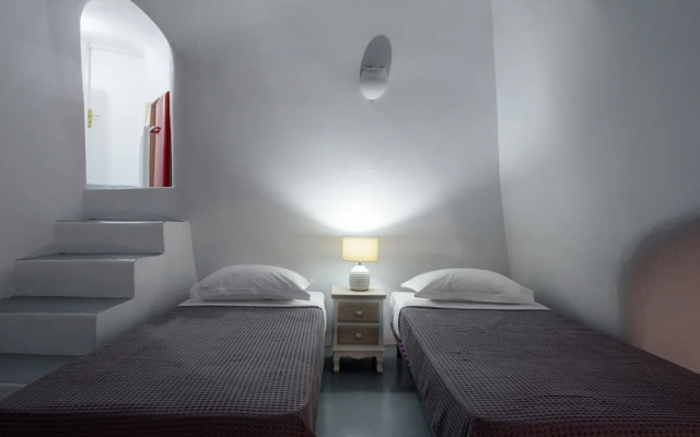 Agapi Cave House