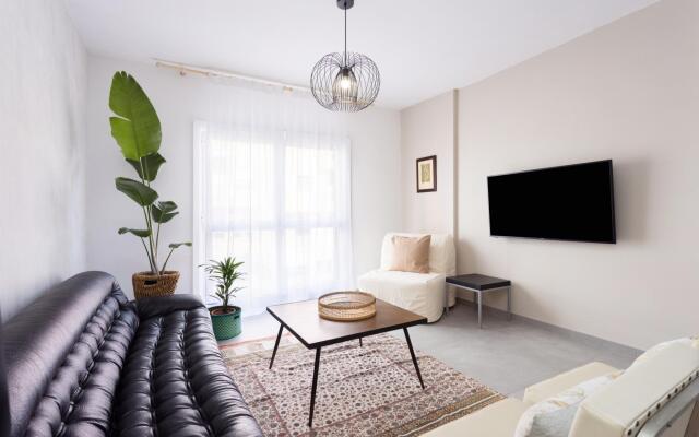 Home2Book Charming Center Apartment Santa Cruz