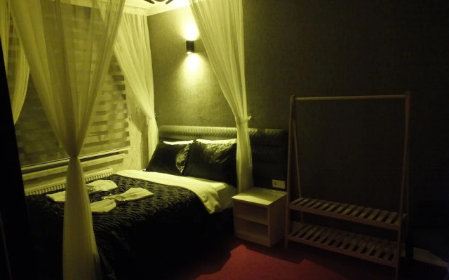 Enjoy House Boutique Hotel