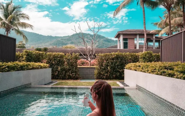 Le Meridien Shimei Bay Beach