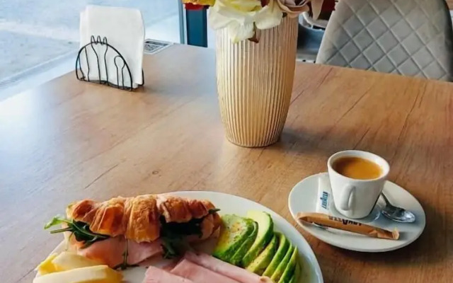 MONARC Boutique ApartHotel SELF CHECK-IN