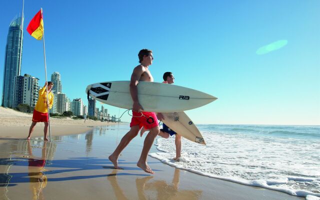 Surfers Beachside Holiday Apartments