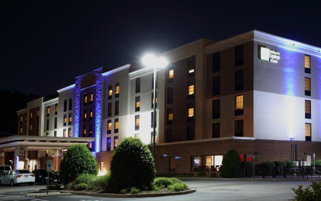 Holiday Inn Express & Suites Newport News, an IHG Hotel