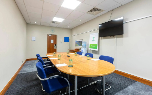 Holiday Inn Cardiff City Centre by IHG