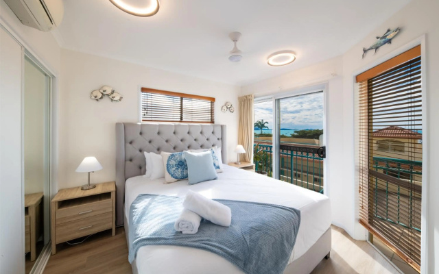 Shingley Beach Resort – Guest Rooms – Airlie Beach