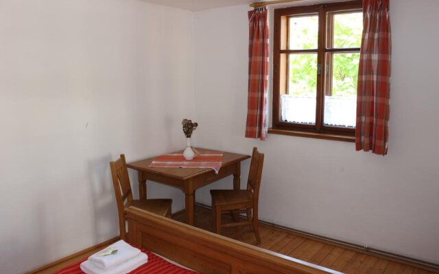 Restaurace-penzion Staropacká Sokolovna