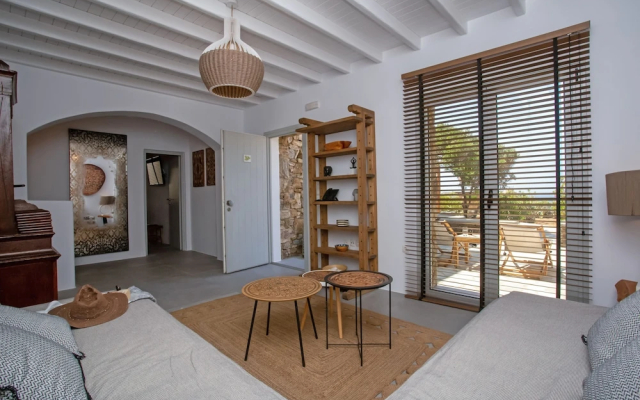 Nur Mykonian Suites