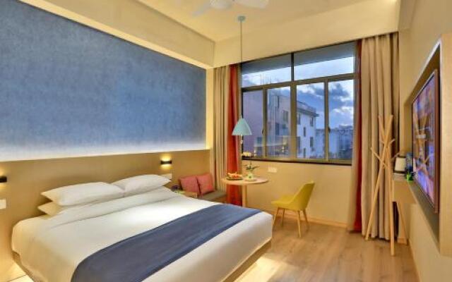 Yiwu Zhixuan Flower Hotel