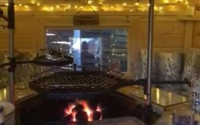 Bridie Rose - hot tub Extra Charge Exotic Animals