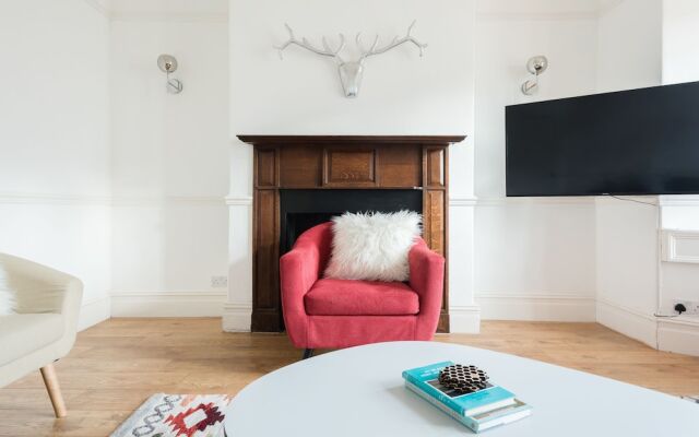 Wonderful Spacious 6 Bed Home in Heart of Bath