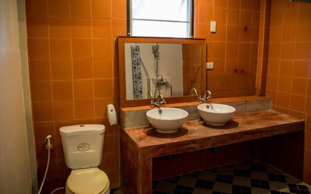 Phalaburi Resort by dreamhouse