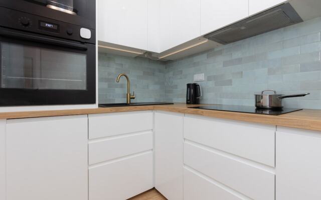 Studio Wola With Parking by Renters