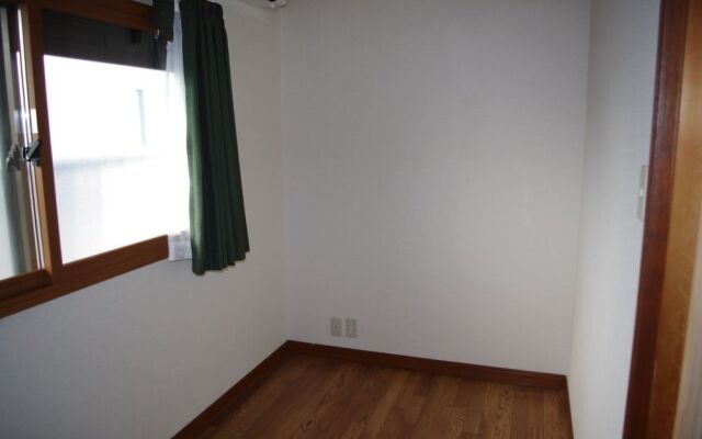 Tsubaki House