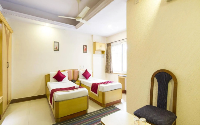 OYO 331 Hotel Skanda Shelters