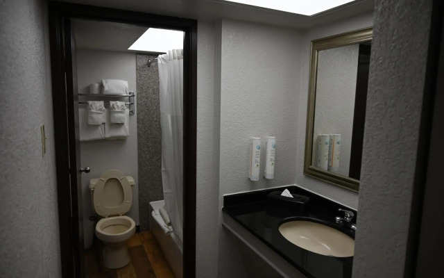 Atrium Hotel and Suites DFW Airport South