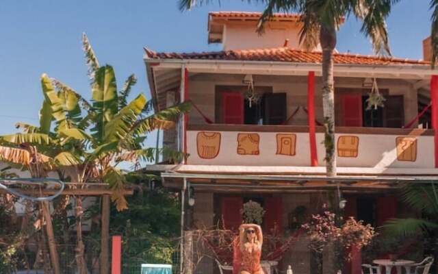 Hotel Ferrugem Eco Village