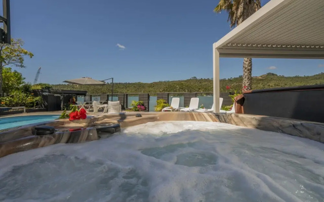 Oceans 88 Whitianga Coastal Suites
