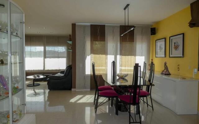Washingtonia Villa near Sitges