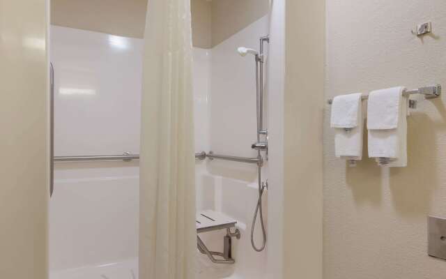 Quality Inn Magnolia