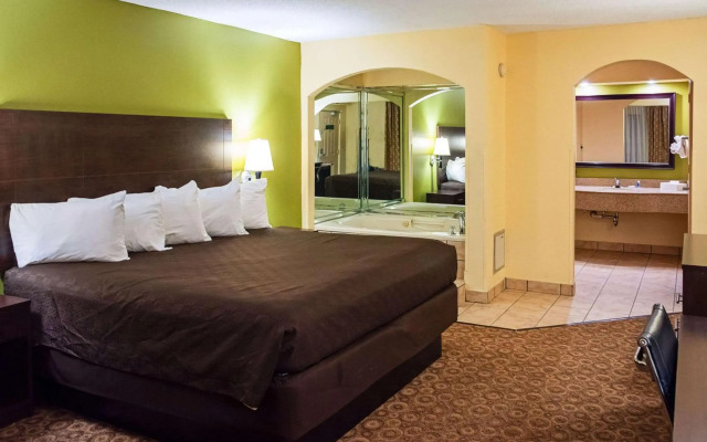 Rodeway Inn & Suites