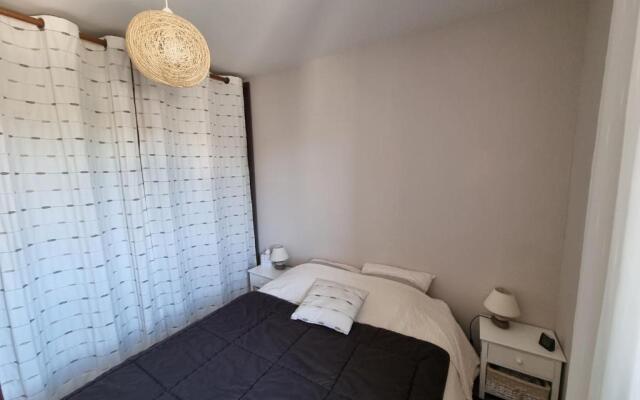 Nice 38 M2 Bright With Balcony Near The Sea