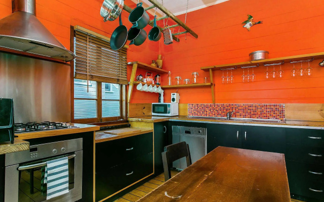 Bangalow Bungalow