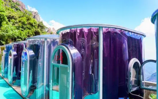Uranus starry camping