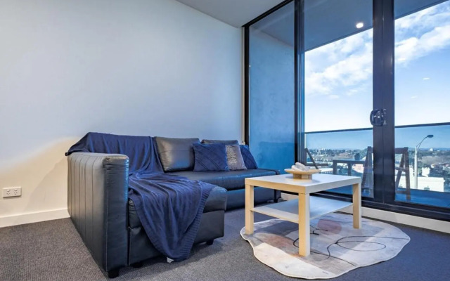 St Kilda 2BR2BA +Balcony +view+workstation+ car