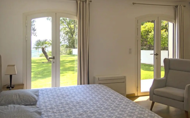 Uxurious Villa in Fréjus With Heated Pool & Panoramic View