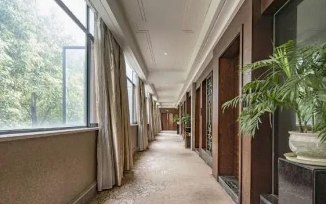 Xiangyang Rongting Guest House