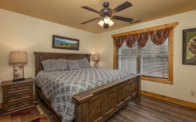 Splash Mansion - Four Bedroom Chalet