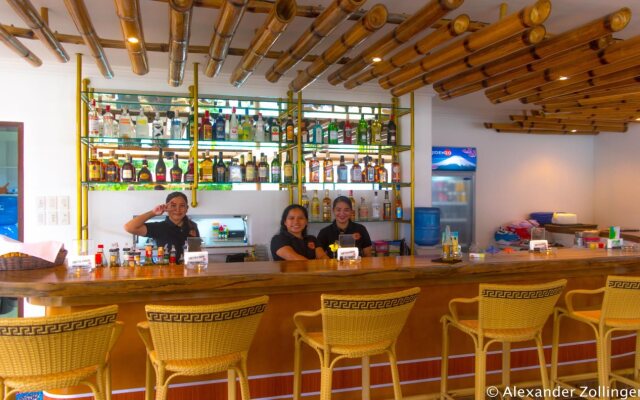 Alona Vida Beach Hill