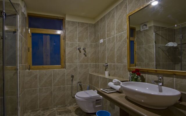 Foghills Cottages Manali