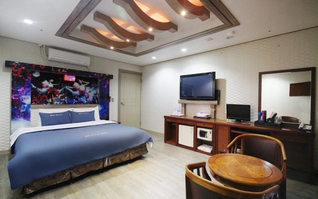 Tongyeong Man to Man