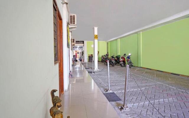 OYO Life 91670 Mannsur Homestay Syariah