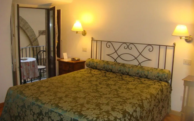 Navona Garden Suites