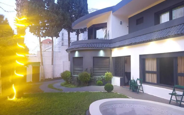 Villa Adam
