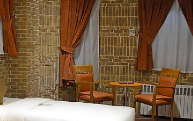 Setaregan Hotel