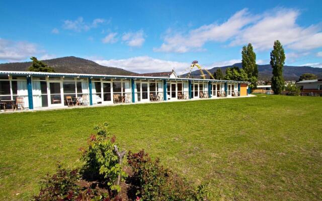 Riverfront Motel & Restaurant