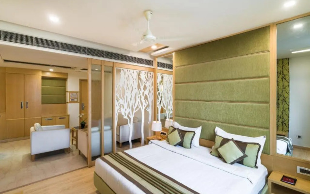 Xenious LN Courtyard Hotel