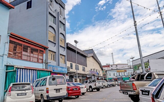 OYO 90604 City Hotel