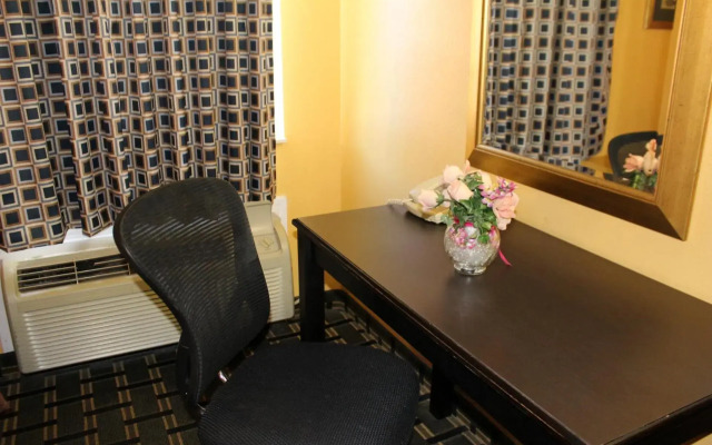 Magnolia Inn And Suites