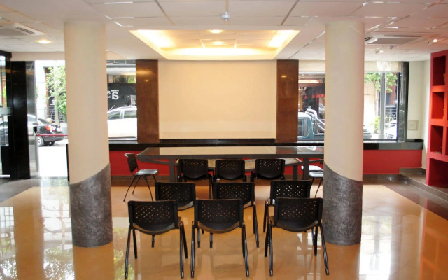 Aspen Hotel & Apart