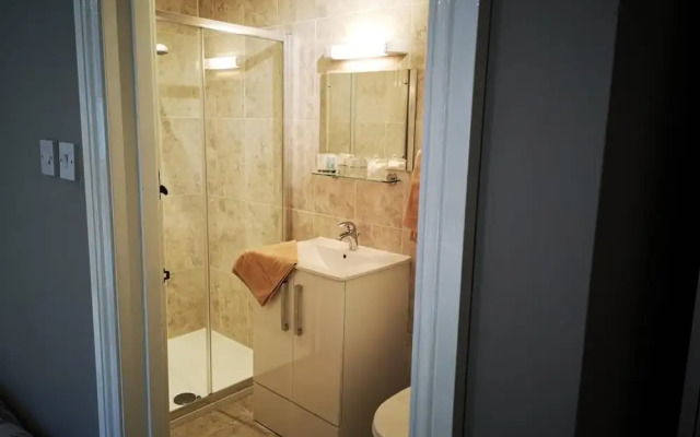 Holly House Bed & Breakfast