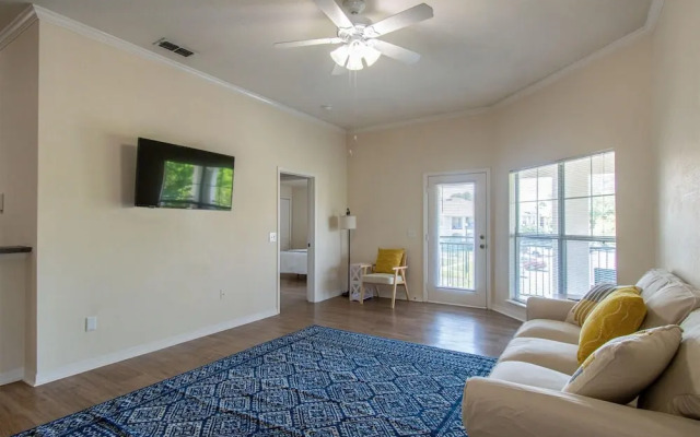 Superb Location & Luxury Amenities