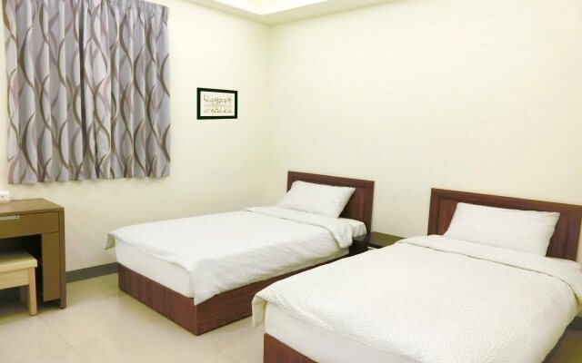 Migratory Birds Hotel