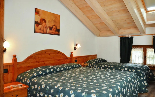 Apartment in Pellizzano With Paid Sauna