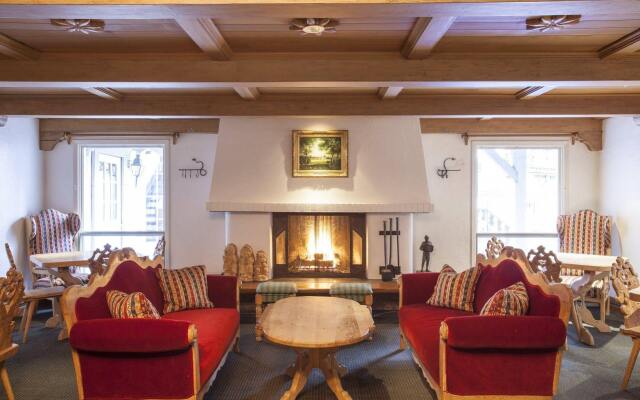 Christiania Condos - CoralTree Residence Collection