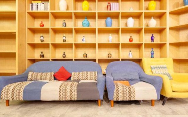 Meijing Zhilv Hotel (Jincheng Fengtai Street Material Trade Plaza)