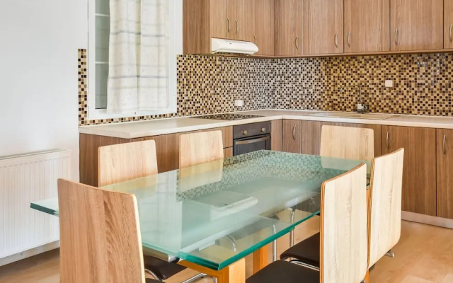 Pretty Holiday Home in Syros near Sea